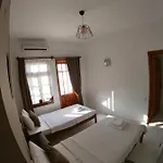 Old Kalamaki 招待所 4*