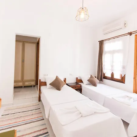 Old Kalamaki Affittacamere 3*