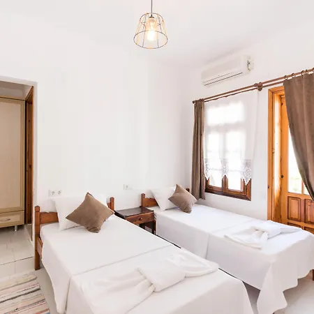 Old Kalamaki Affittacamere 3*