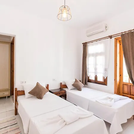 Penzion Old Kalamaki 4*
