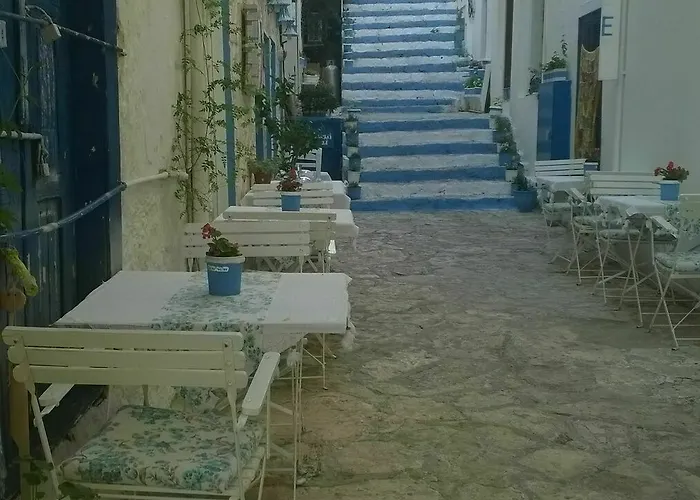 Old Kalamaki بيت ضيافة