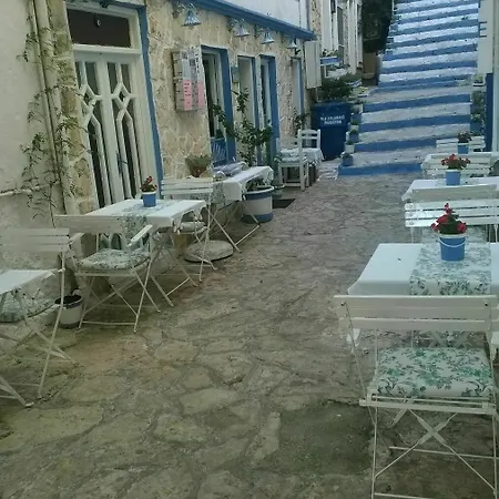Old Kalamaki Guest house *